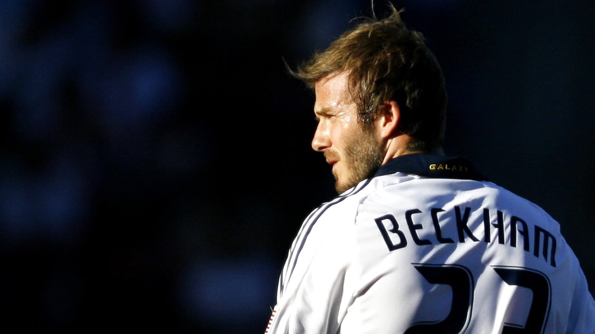 《Uzi:传奇归来,继续书写电竞新篇章》,电竞传奇uzi怎么解锁